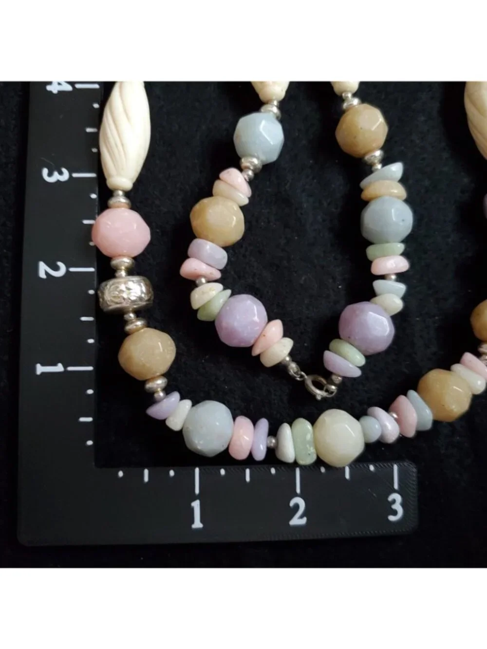 Vintage Beaded Necklace Pastel Cream Silver Tone Acrylic 23